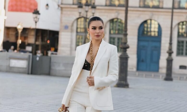 مريم الأبيض بصيحة البدلة من schiaparelli1404144253